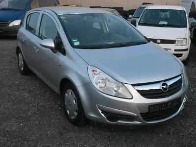 Gebraucht Opel Corsa 84 PS (61 kW) 2009 Silber Kleinwagen