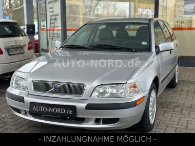 Gebraucht Volvo V40 Comfort 109 PS (80 kW) 2001 Silber Kombi
