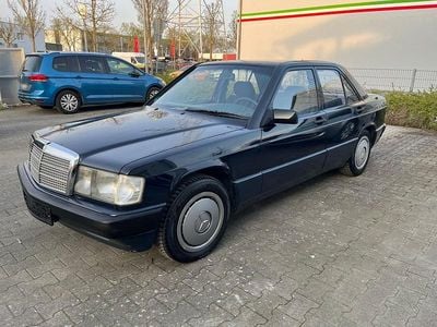 Usata Mercedes 190 109 CV (80 kW) 1990 Blu Berlina