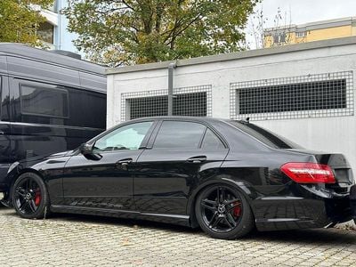 Gebraucht Mercedes E500 408 PS (300 kW) 2012 Schwarz Limousine