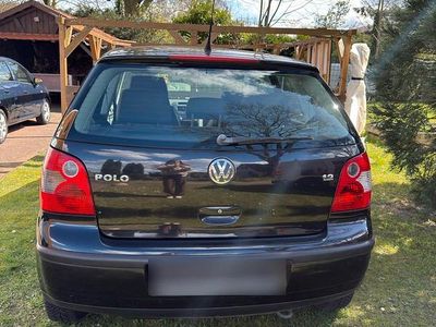 Gebraucht VW Polo 60 PS (44 kW) 2003 Schwarz Kleinwagen