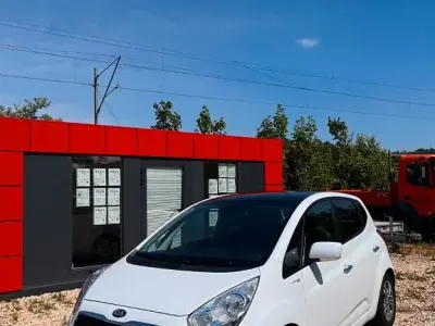 Gebraucht Kia Venga Platinum Edition 125 PS (91 kW) 2019 Weiß Kleinwagen