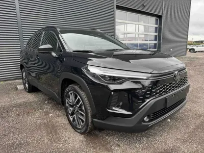 Gebraucht Toyota Corolla Cross Style 140 PS (102 kW) 2025 Schwarz SUV