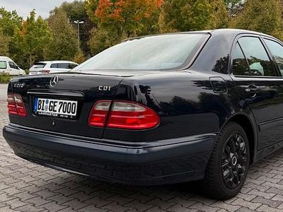 Mercedes E270