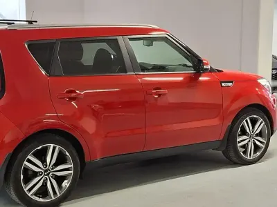 Gebraucht Kia Soul 132 PS (97 kW) 2016 Rot SUV