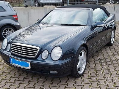 Blau Gebraucht 2000 Mercedes CLK200 Elegance Cabrio | 10.750 €