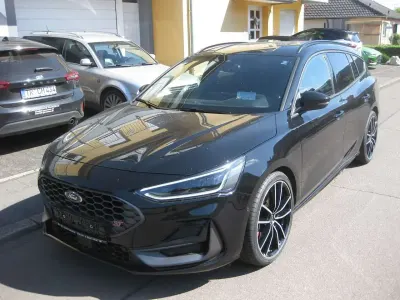 Gebraucht Ford Focus ST 280 PS (205 kW) 2025 Agate black Kombi