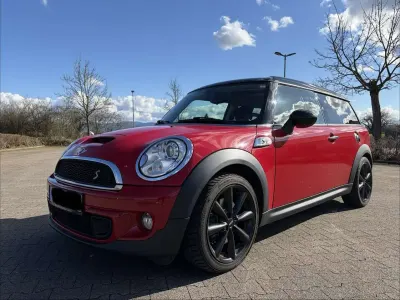 Gebraucht Mini Cooper S Clubman 184 PS (135 kW) 2013 Rot Kombi