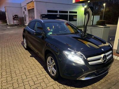 Gebraucht Mercedes GLA200 136 PS (100 kW) 2015 Schwarz SUV