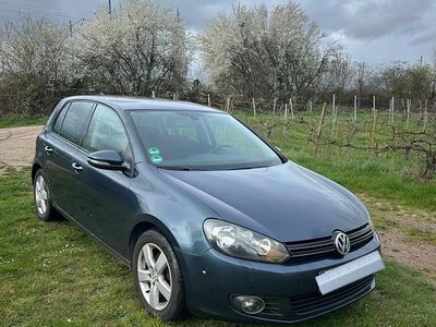 Gebraucht VW Golf VI Team 122 PS (89 kW) 2010 Blau Kleinwagen