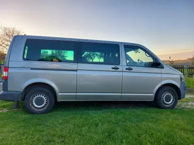 Gebraucht VW Caravelle 140 PS (102 kW) 2011 Grau Van
