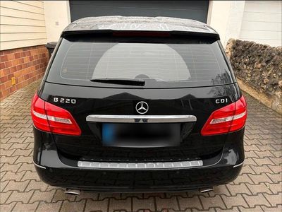 Usata Mercedes B220 170 CV (125 kW) 2011 Nero Monovolume