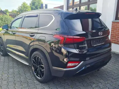 Gebraucht Hyundai Santa Fe Trend 150 PS (110 kW) 2019 Phantom black metallic SUV