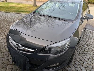 Gebraucht Opel Astra Edition 110 PS (80 kW) 2013 Kombi