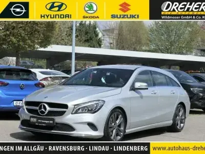 Gebraucht Mercedes CLA200 Shooting Brake Urban 156 PS (114 kW) 2018 Polarsilber Kombi