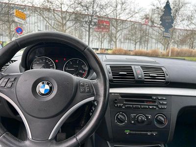 Blau Gebraucht 2007 BMW 118 Kleinwagen | 2.999 €