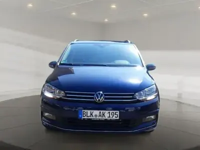 Gebraucht VW Touran Comfortline 150 PS (110 kW) 2025 Blau Van / Kleinbus