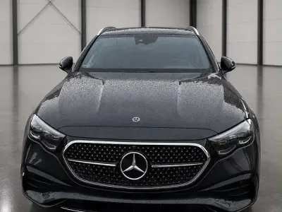 Gebraucht Mercedes E200 Premium 204 PS (150 kW) 2023 Grau Limousine
