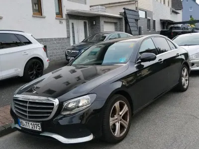 Second-hand Mercedes E220 200 CP (147 kW) 2016 Negru Berlinǎ
