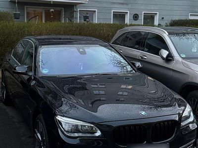Gebraucht BMW 730L 258 PS (189 kW) 2025 Blau Limousine