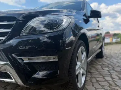 Gebraucht Mercedes ML350 AMG 258 PS (189 kW) 2012 Schwarz SUV