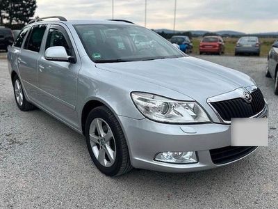 Gebraucht Skoda Octavia 140 PS (102 kW) 2012 Silber Kombi