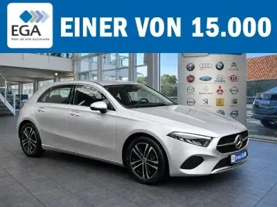 Gebraucht Mercedes A200 Advanced 163 PS (119 kW) 2023 Silber Limousine