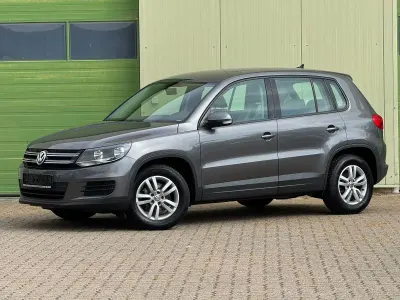 Gebraucht VW Tiguan Trendline 122 PS (89 kW) 2014 Grau SUV