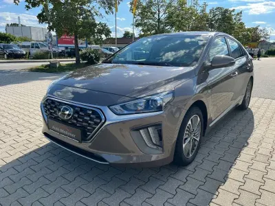 Gebraucht Hyundai Ioniq Trend 105 PS (77 kW) 2020 Grau Kleinwagen