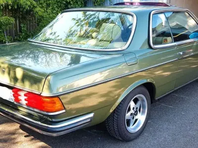 Gebraucht Mercedes 230 136 PS (100 kW) 1983 Grün Coupé
