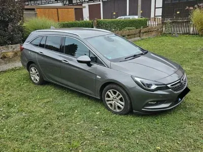 Gebraucht Opel Astra Edition 136 PS (100 kW) 2017 Grau Kombi
