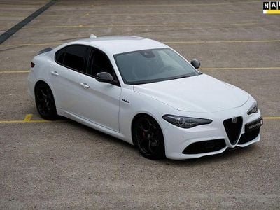 Weiß Gebraucht 2016 Alfa Romeo Giulia Quadrifoglio Limousine | 21.500 €