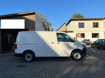 Gebraucht VW Transporter 102 PS (75 kW) 2017 Candyweiß Van