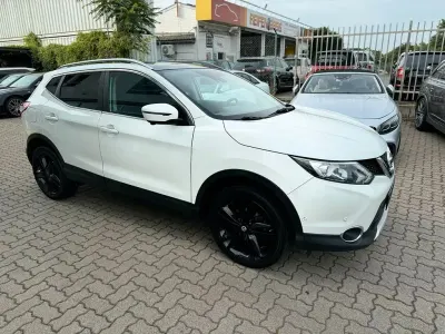Gebraucht Nissan Qashqai Black Edition 131 PS (96 kW) 2016 Weiß SUV