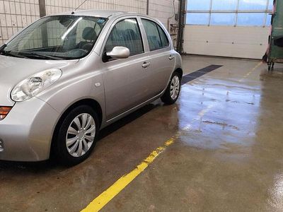 Gebraucht Nissan Micra 80 PS (58 kW) 2003 Silber Kleinwagen