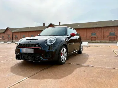 Gebraucht Mini John Cooper Works 231 PS (169 kW) 2018 Schwarz Kleinwagen
