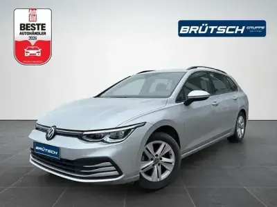 Gebraucht VW Golf VIII Life 131 PS (96 kW) 2023 Reflexsilber metallic Kombi