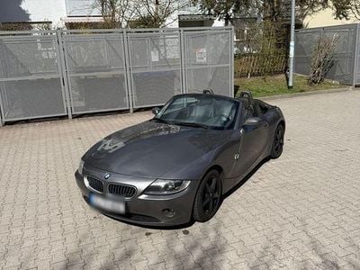 Gebraucht BMW Z4 Sport Line 170 PS (125 kW) 2005 Grau Cabrio