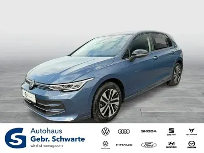 Gebraucht VW Golf VIII 150 PS (110 kW) 2025 Blau Limousine