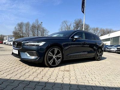 Usata Volvo V60 Plus 455 CV (334 kW) 2022 Blu Station wagon