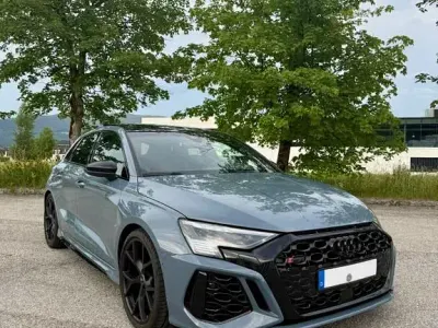 Gebraucht Audi RS3 Sport 400 PS (294 kW) 2024 Grau Limousine