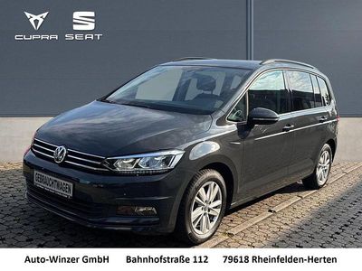 Grau Gebraucht 2019 VW Touran Comfortline Van / Kleinbus | 26.650 € (Fairer Preis)