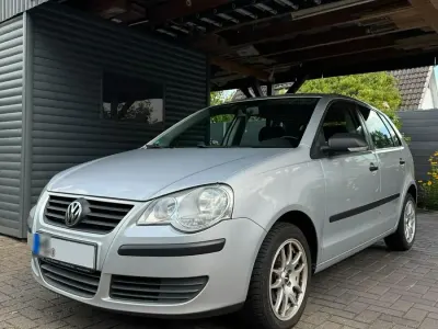 Gebraucht VW Polo 60 PS (44 kW) 2009 Silber Kleinwagen