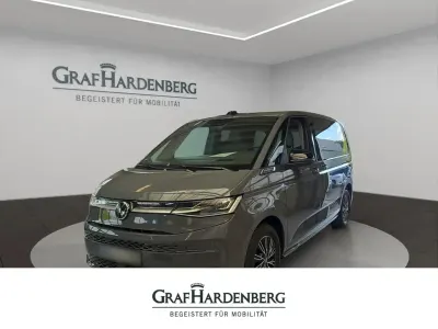 Gebraucht VW Multivan Life 218 PS (160 kW) 2023 Grau Van / Kleinbus