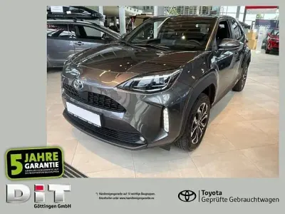 Gebraucht Toyota Yaris Connect Style 116 PS (85 kW) 2023 Marlingrau metallic Kleinwagen