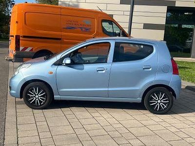 Second-hand Suzuki Alto Club 68 CP (50 kW) 2012 Albastru Hatchback