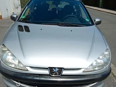 Gebraucht Peugeot 206 75 PS (55 kW) 2000 Kleinwagen