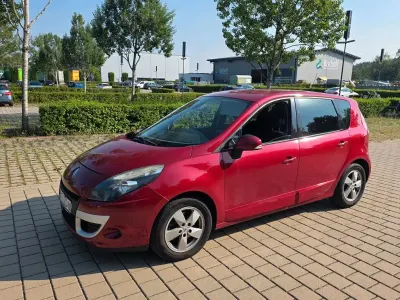 Gebraucht Renault Scénic III Dynamique 131 PS (96 kW) 2010 Rot Van / Kleinbus