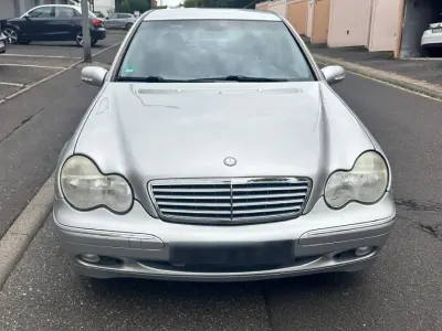 Gebraucht Mercedes C200 163 PS (119 kW) 2002 Limousine