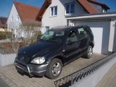 Usata Mercedes ML230 150 CV (110 kW) 1998 Nero SUV